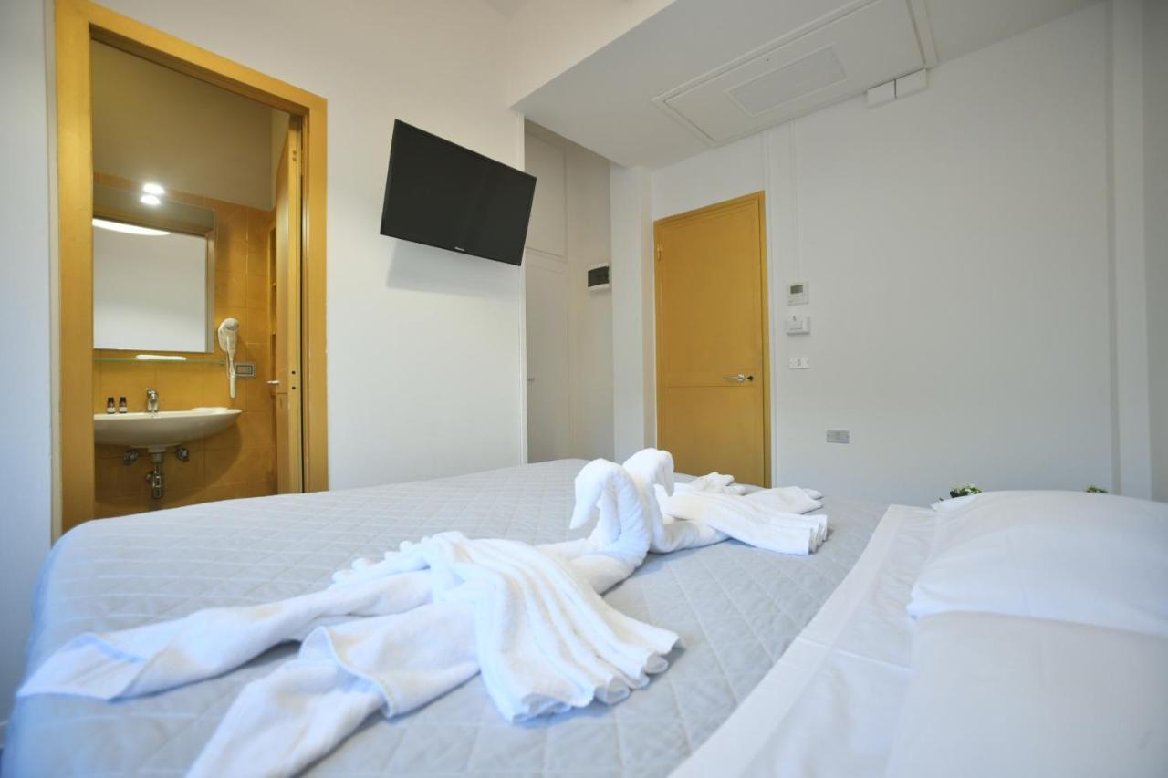 Garden Blue Hotel ฟลอเรนซ์ ภายนอก รูปภาพ